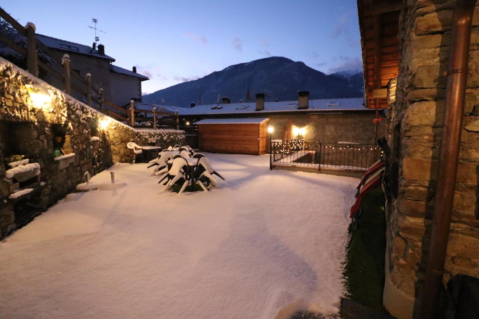 Hotel Ostello Del Castello Tirano Zewnętrze zdjęcie