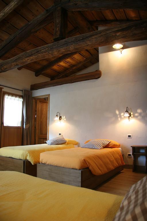 Ostello Del Castello Tirano Zewnętrze zdjęcie