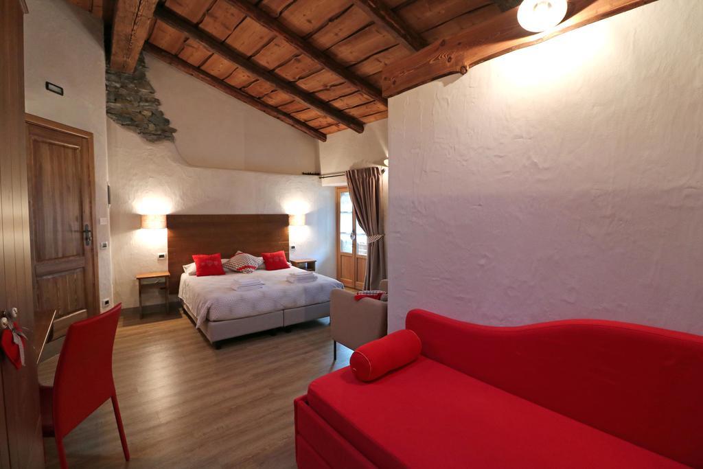 Ostello Del Castello Tirano Zewnętrze zdjęcie