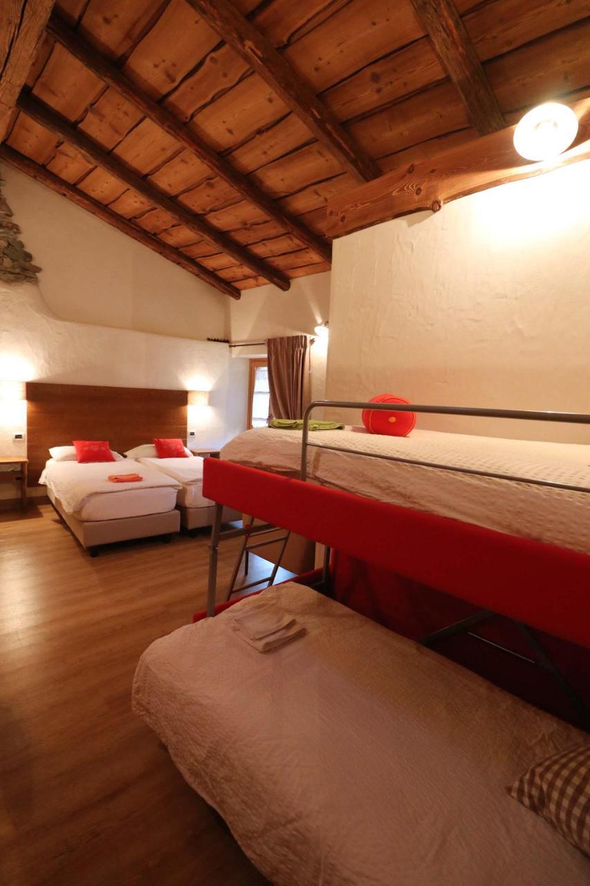 Ostello Del Castello Tirano Zewnętrze zdjęcie